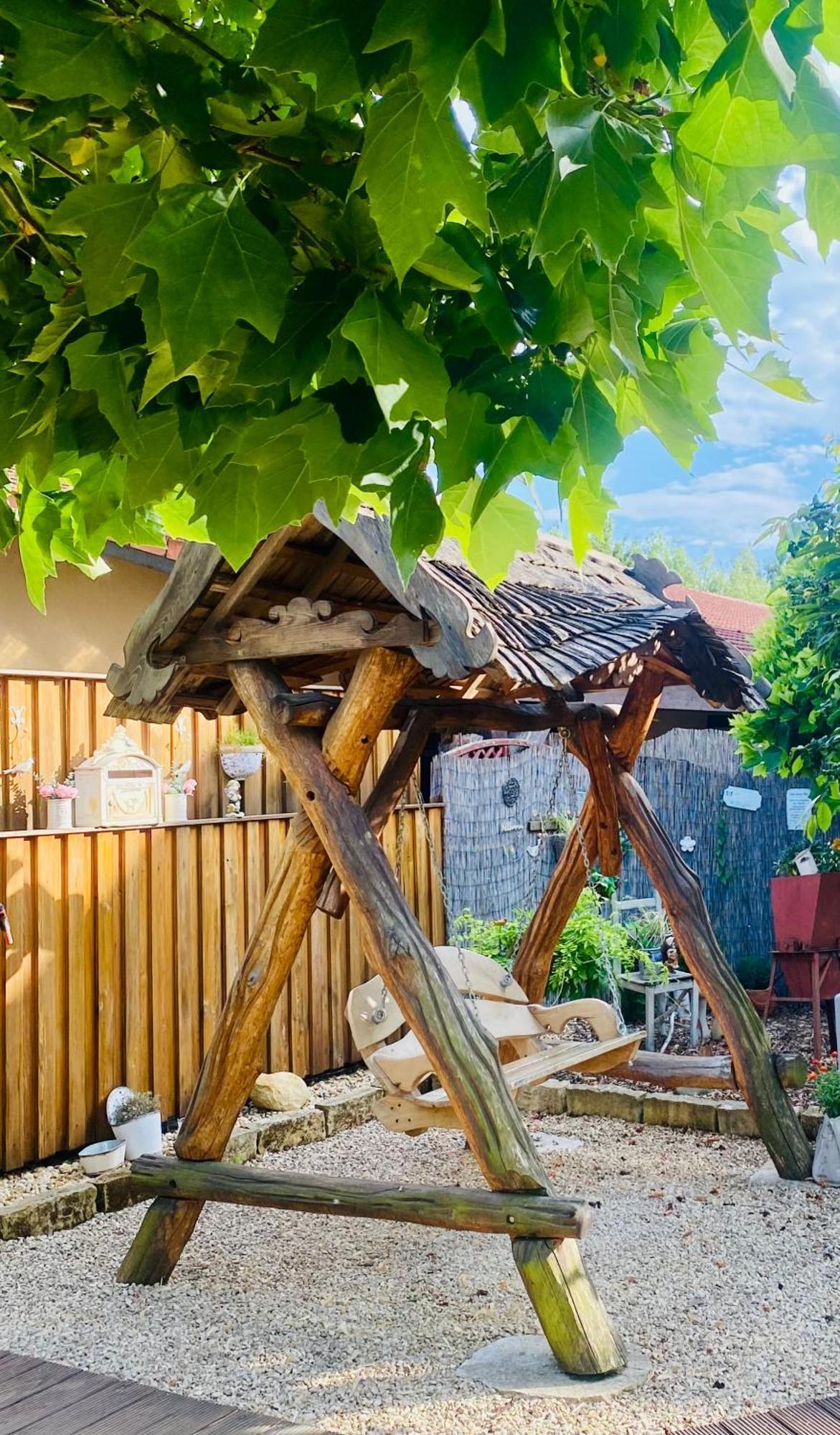 Restaurant Und Zur Puppenstube